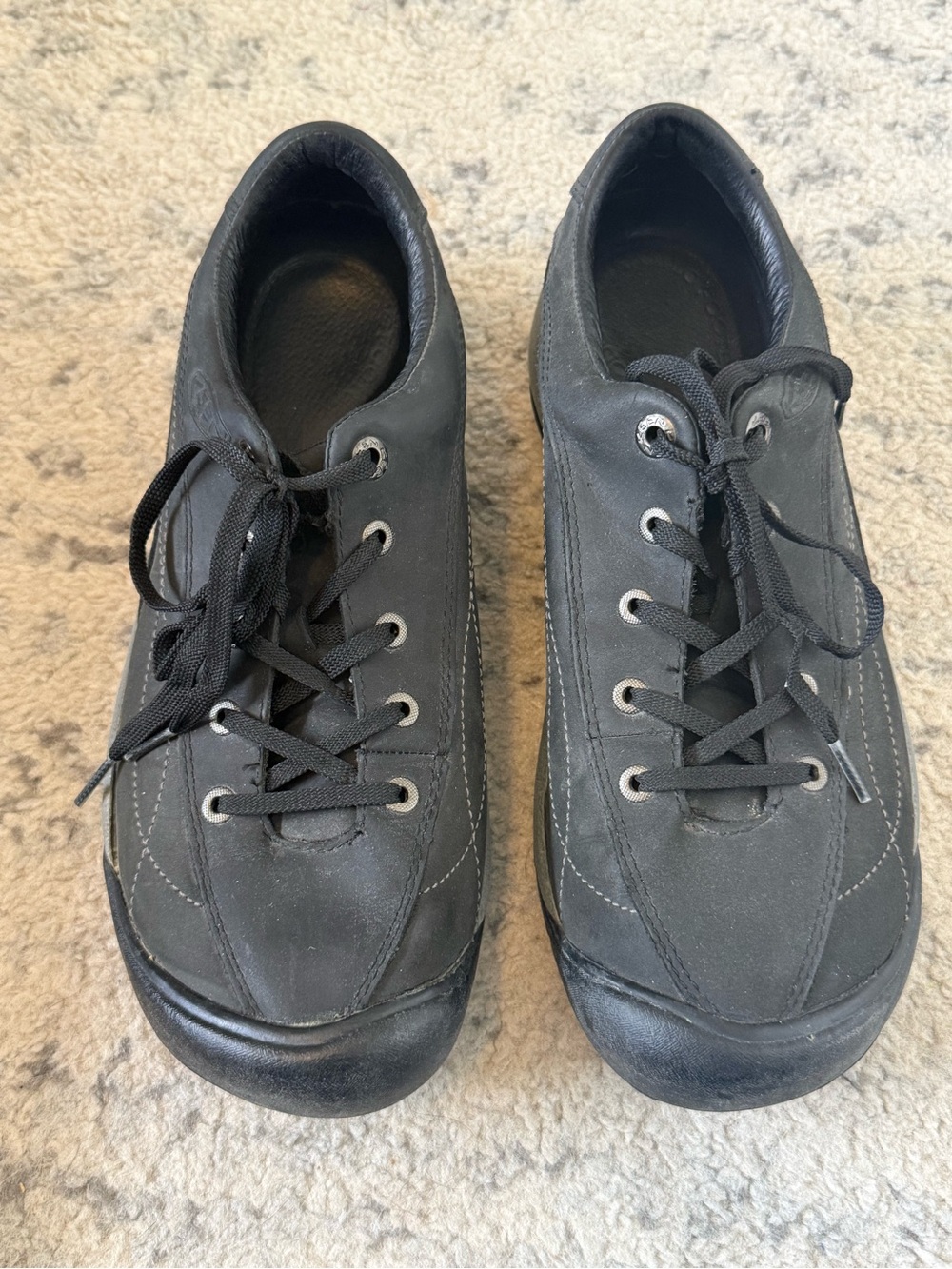 Women’s black Merrill shoes size 10